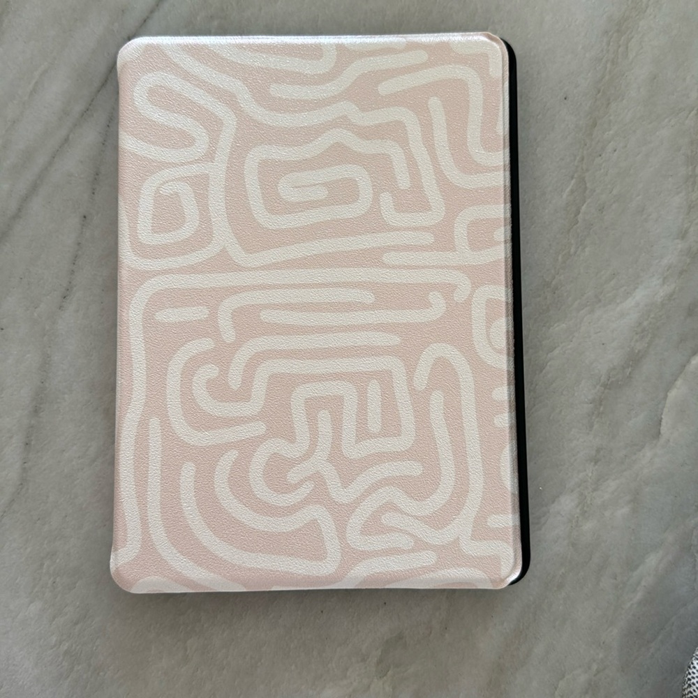 Page The Shop kindle case